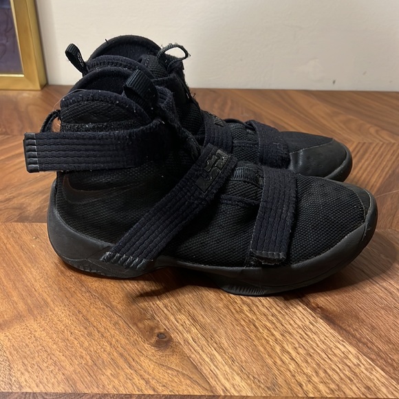 LeBron James Soldier 10 Black Space All Black Youth Size 3Y - Picture 3 of 10